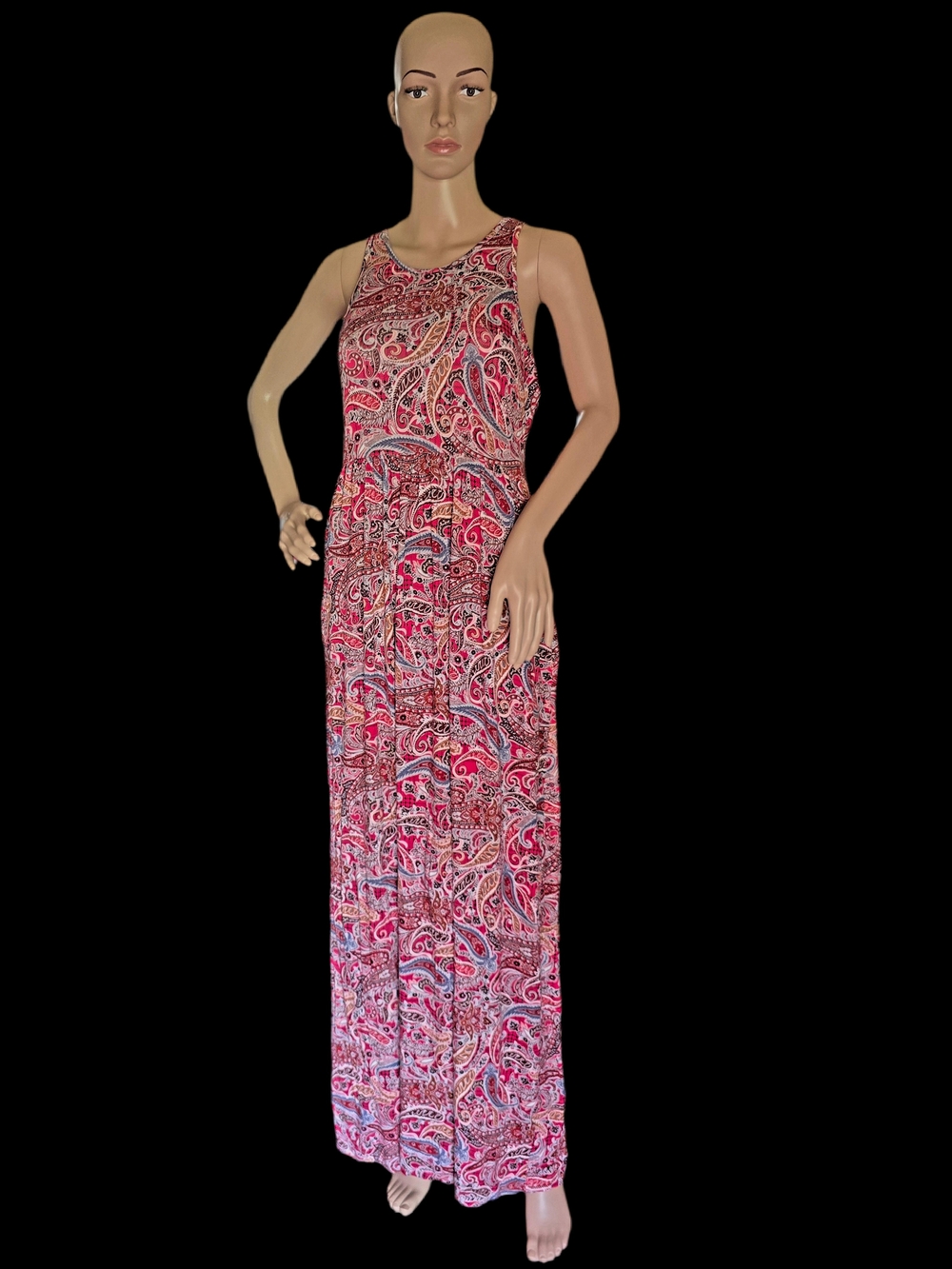 Paisley-Print Sleeveless Maxi Dress With Pockets in Reds